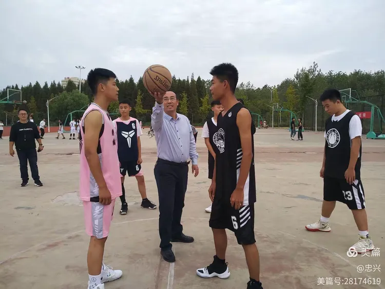 肺炎刚出院能打篮球吗,肺炎刚出院能打篮球吗小孩