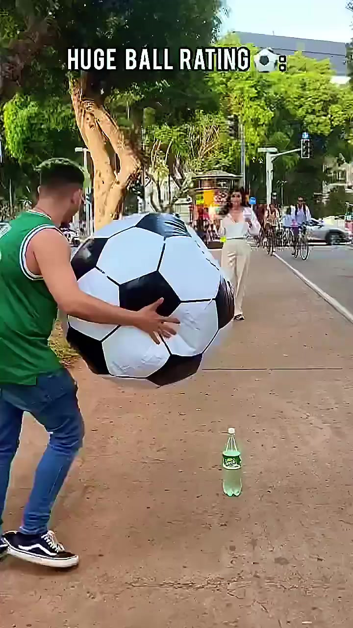 足球博主的足球挑战,足球博主的足球挑战在线观看